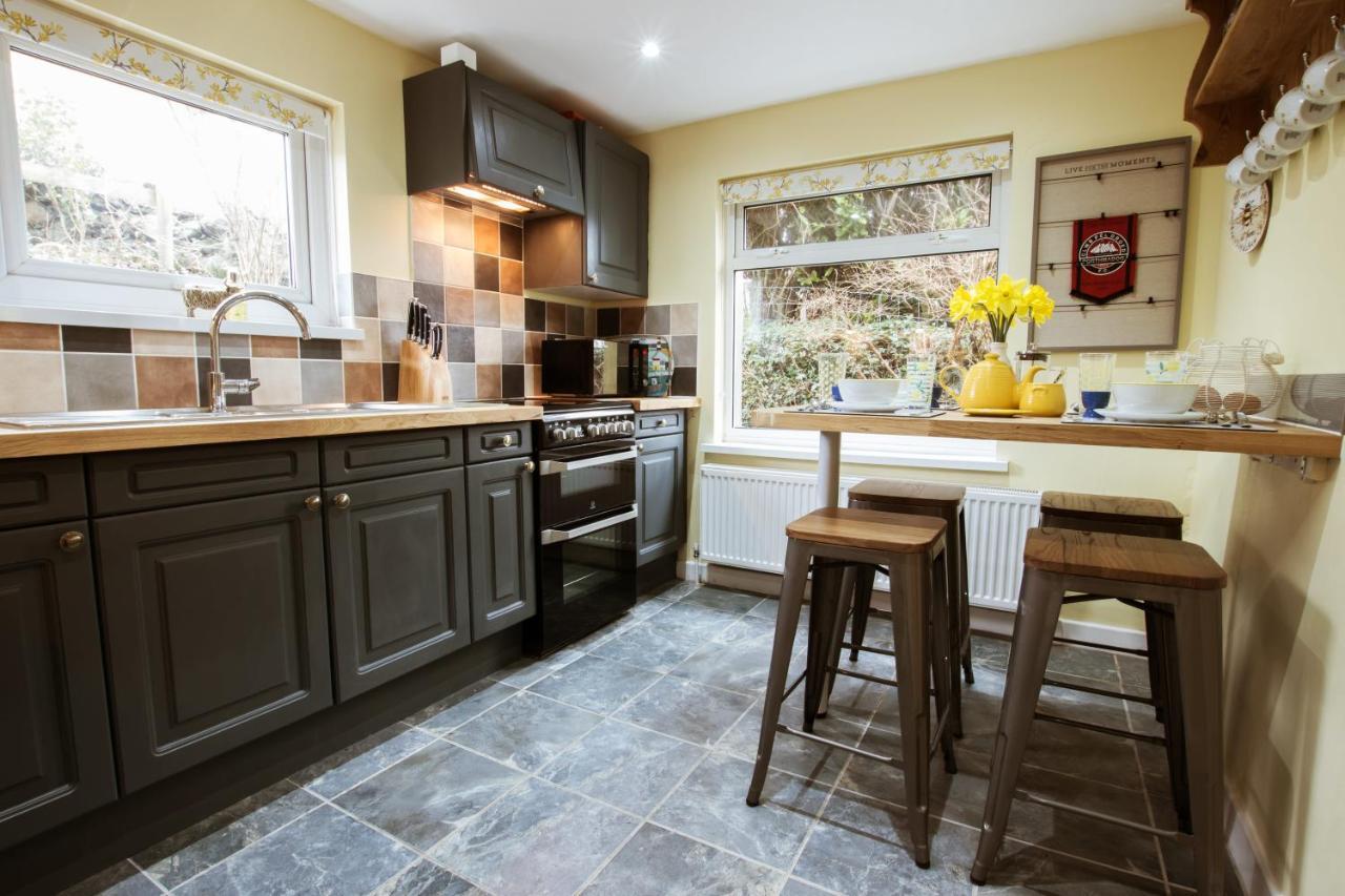 Cosy, Coastal Cottage In Snowdonia Харлех Екстериор снимка
